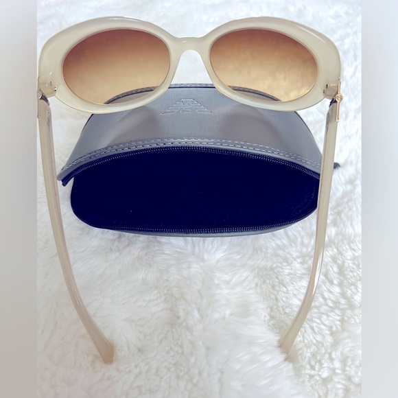 Sold Giorgio Armani sunglasses - Picture 7 of 7